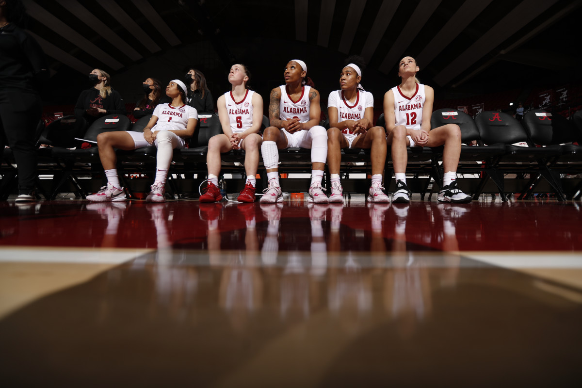 022722_WBB_Team_Vanderbilt_SL0072